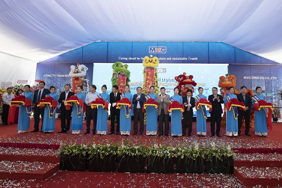 undefined 3348-tape-cutting-2