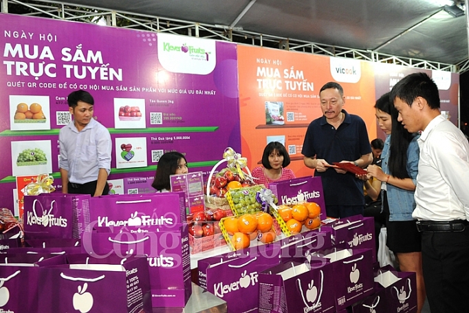 Online Friday tạo đà thúc đẩy phát triển thương mại điện tử và kinh tế số Việt Nam online friday tao da thuc day phat trien thuong mai dien tu va kinh te so viet nam