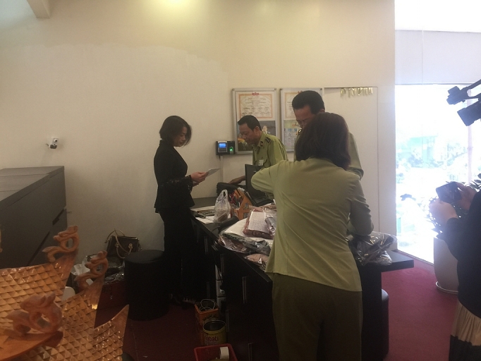 Kiểm tra 5 điểm kinh doanh Seven.am: Chưa phát hiện có chữ Trung Quốc gắn trên sản phẩm kiem tra 5 diem kinh doanh sevenam chua phat hien co chu trung quoc gan tren san pham