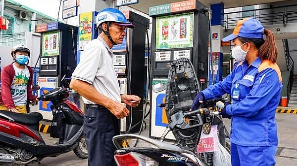 Giá xăng tăng từ 15h00 ngày 30/11 gia xang tiep tuc tang tu 15h00 ngay 3011