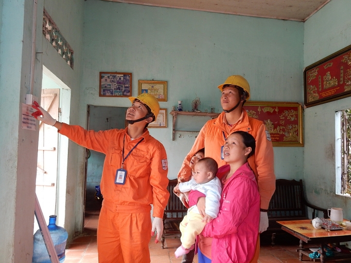 evn hanoi trien khai nhieu hoat dong tri an khach hang 129129