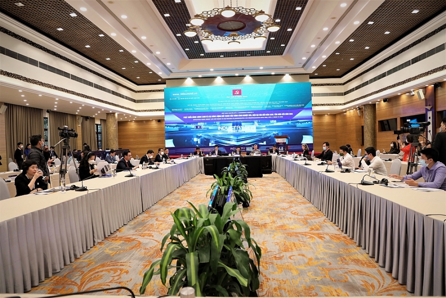 Phó Ban Kinh tế Trung ương Nguyễn Đức Hiển Phó Ban Kinh tế Trung ương Nguyễn Đức Hiển