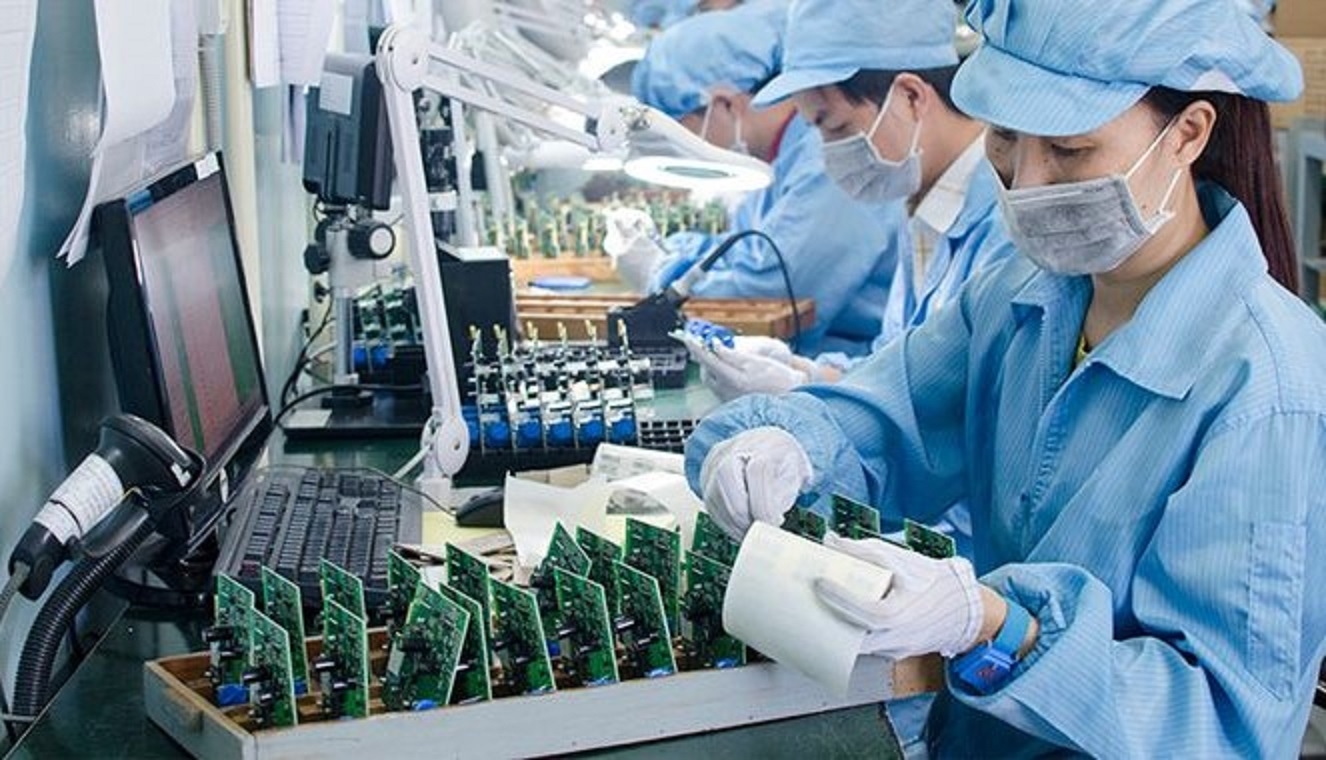 Việt Nam đang dần trở thành một trung tâm chế biến chế tạo, trong đó có sự đống góp của ngành điện tử