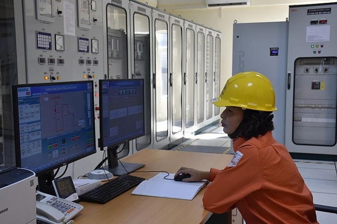 EVN HANOI gắn biển Trạm biến áp 110kV Công viên Thống Nhất và nhánh rẽ evn hanoi gan bien tram bien ap 110kv cong vien thong nhat va nhanh re
