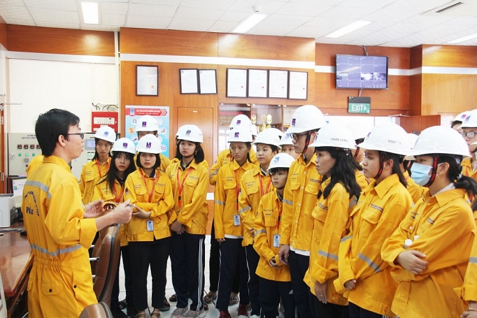 KCM trao học bổng “Gieo hạt giống tương lai năm 2019” kcm trao hoc bong gieo hat giong tuong lai nam 2019