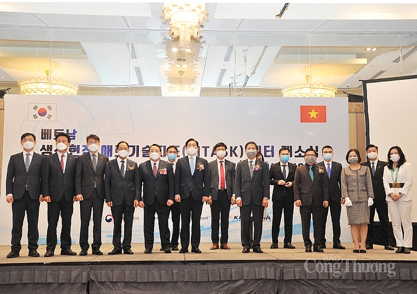 undefined 4248-chup-anh-luu-niem