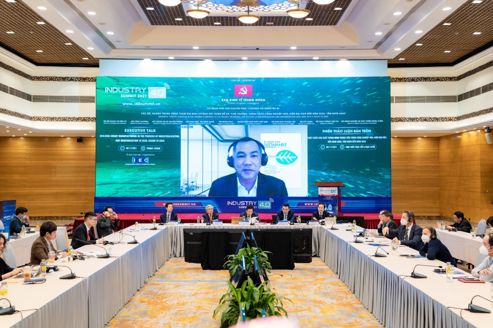 Ông Đồng Mai Lâm phát biểu trong tại hội thảo chuyên đề “Phát triển sản xuất thông minh trong tiến trình công nghiệp hóa, hiện đại hóa đến năm 2030, tầm nhìn đến năm 2045” ngày 9/11