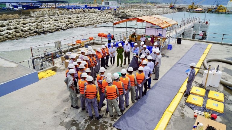 Đẩy mạnh ứng phó sự cố hóa chất đảm bảo an toàn môi trường Đẩy mạnh ứng phó sự cố hóa chất đảm bảo an toàn môi trường