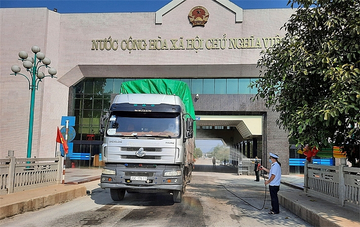 Triển khai đồng bộ các giải pháp nhằm tạo thuận lợi cho hoạt động xuất nhập khẩu, thông quan hàng hóa qua các cửa khẩu biên giới