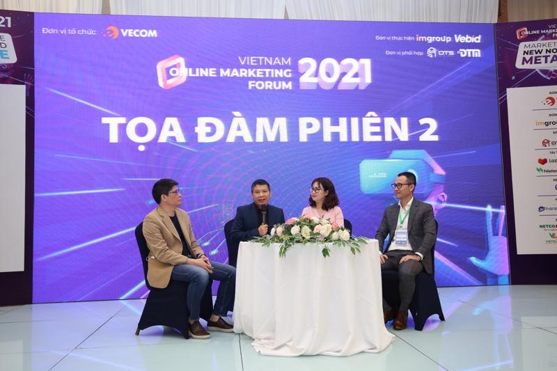 Các diễn giả tham gia thảo luận chủ đề “Các giải pháp hiệu quả cho marketing trong giai đoạn bình thường mới”