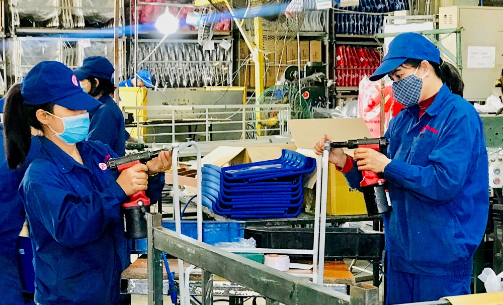 Sản xuất công nghiệp tăng góp phần thúc đẩy tăng trưởng kinh tế Sản xuất công nghiệp tăng góp phần thúc đẩy tăng trưởng kinh tế
