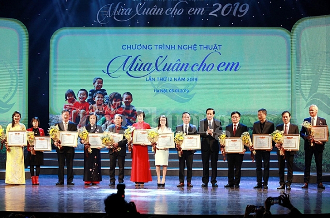 Quỹ Bảo trợ trẻ em Việt Nam tiếp nhận tài trợ trên 150 tỷ đồng quy bao tro tre em viet nam tiep nhan tai tro tren 150 ty dong