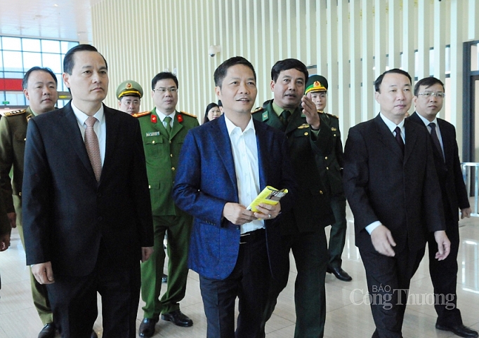 bo truong tran tuan anh thi sat tinh hinh thuong mai bien gioi tai lang son
