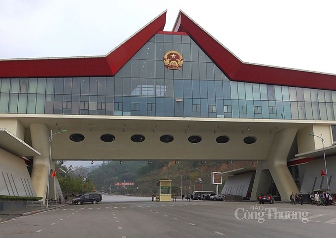 bo truong tran tuan anh thi sat tinh hinh thuong mai bien gioi tai lang son