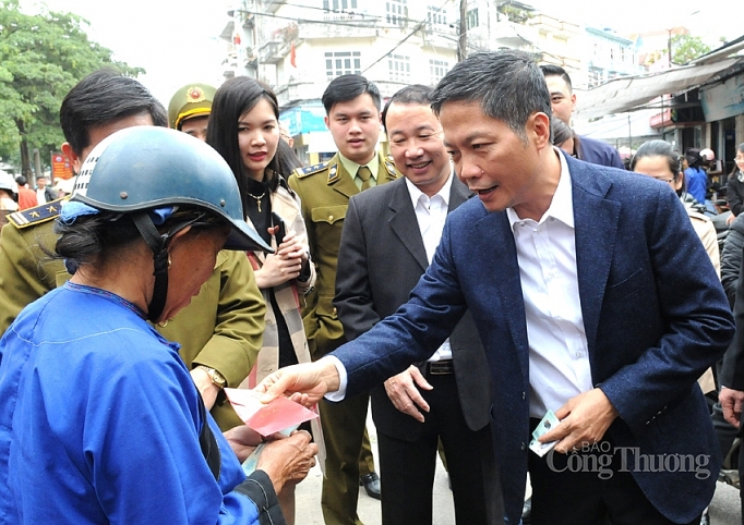 bo truong tran tuan anh thi sat tinh hinh thuong mai bien gioi tai lang son