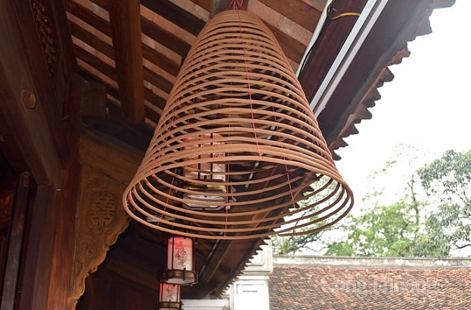 ha noi mung 1 tet ngay duy nhat trong nam song cham