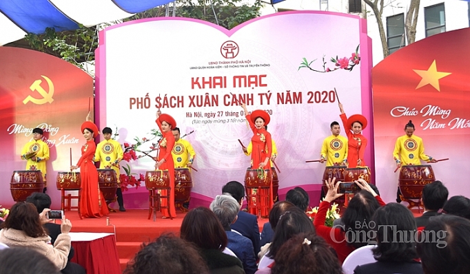 pho sach xuan canh ty 2020 diem nhan van hoa thu do