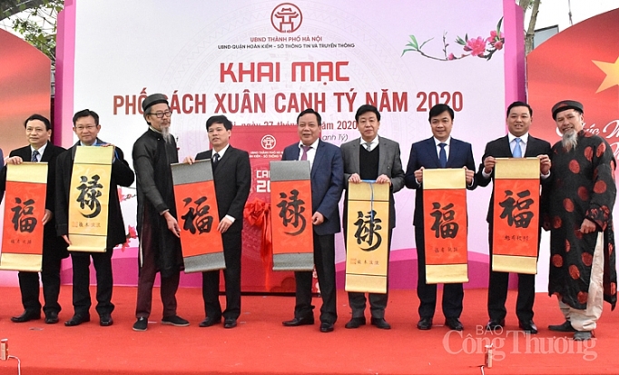 pho sach xuan canh ty 2020 diem nhan van hoa thu do