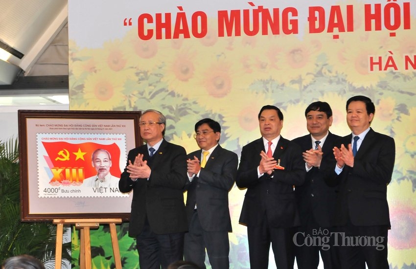Phát hành đặc biệt bộ tem chào mừng Đại hội Đảng lần thứ XIII