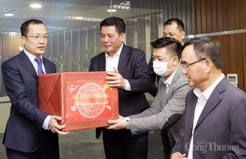 Bảo đảm cung ứng điện ổn định và an toàn cho sản xuất và đời sống Bảo đảm cung ứng điện ổn định và an toàn cho sản xuất và đời sống