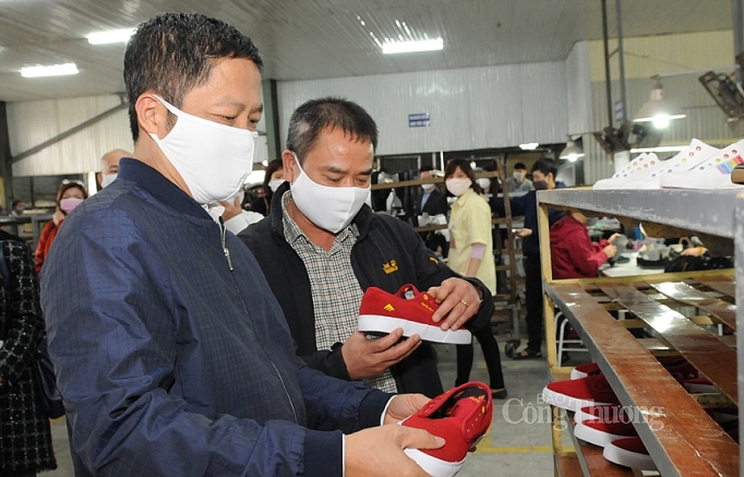 Khi Bộ trưởng đến với doanh nghiệp khi bo truong den voi doanh nghiep