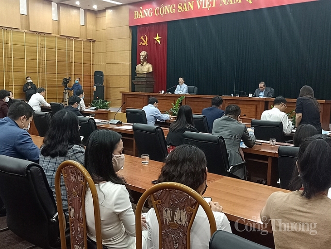 Bộ Công Thương bàn việc cung ứng đủ khẩu trang chống dịch bo cong thuong ban viec cung ung du khau trang chong dich