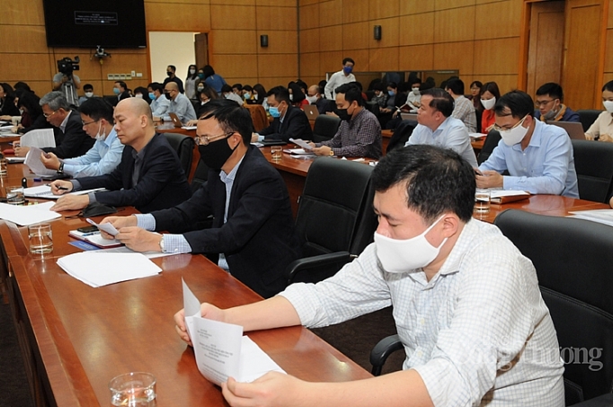 Quyết liệt và chủ động hơn trong đối mặt với dịch Covid-19 “pha hai” quyet liet va chu dong hon trong doi mat voi dich covid 19 pha hai