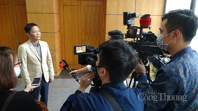 Quyết liệt và chủ động hơn trong đối mặt với dịch Covid-19 “pha hai” quyet liet va chu dong hon trong doi mat voi dich covid 19 pha hai