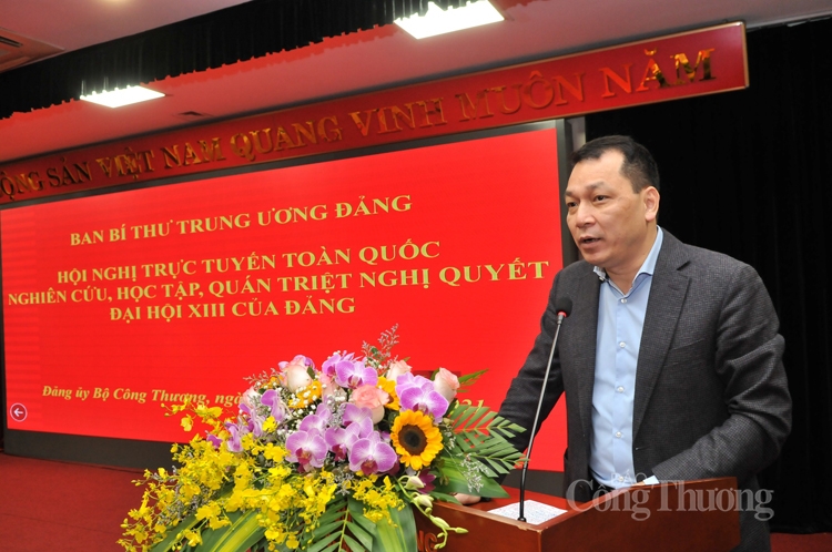 Sớm đưa Nghị quyết Đại hội XIII của Đảng thành thực tiễn sinh động trong cuộc sống
