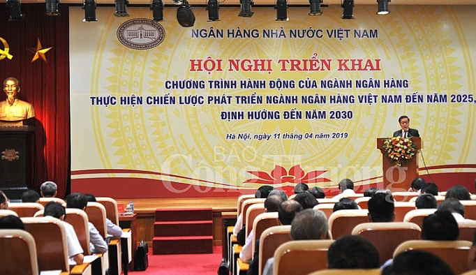 day manh trien khai hoat dong ngan hang so