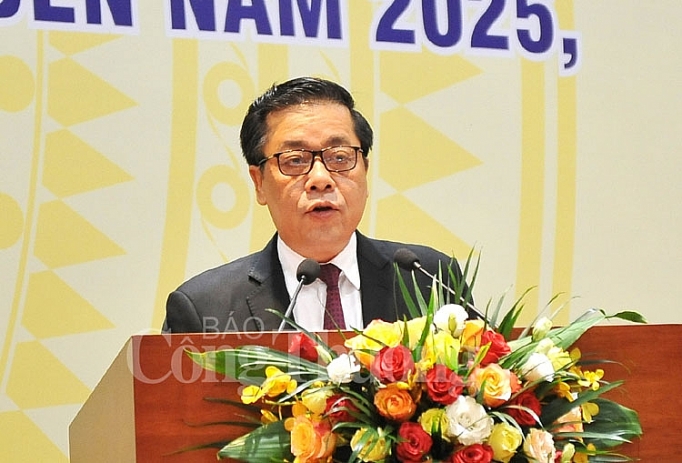 day manh trien khai hoat dong ngan hang so