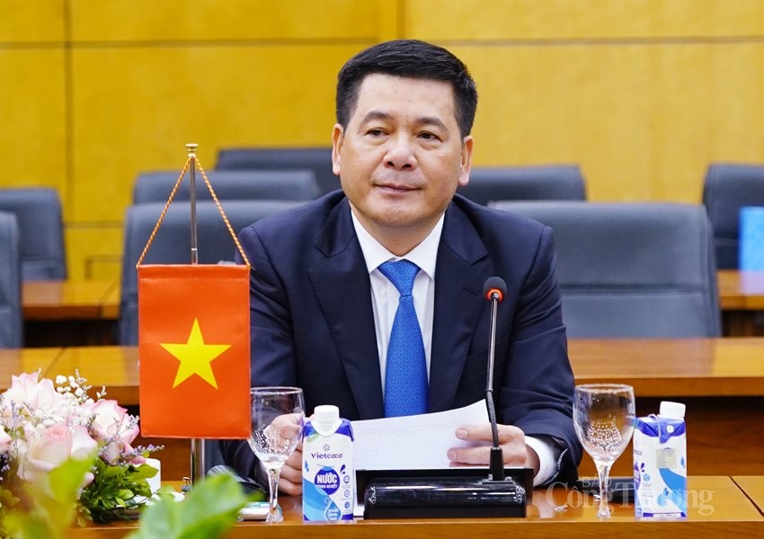 Bộ trưởng Nguyễn Hồng Diên tiếp xã giao Đại sứ Canada tại Việt Nam