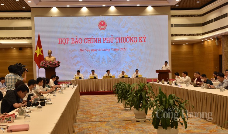 Hop báo Chính phủ thường kỳ tháng 6: Thương mại, dịch vụ là điểm sáng Hop báo Chính phủ thường kỳ tháng 6: Thương mại, dịch vụ là điểm sáng