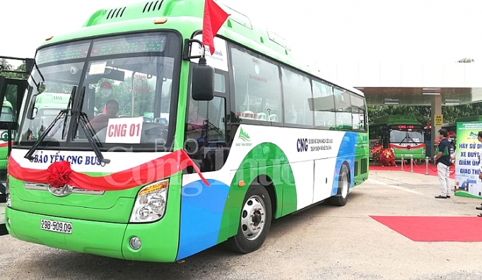 Hà Nội có xe buýt sử dụng nhiên liệu CNG thân thiện môi trường ha noi co xe buyt su dung nhien lieu cng than thien moi truong