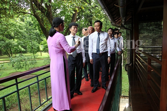 tong cong ty thuoc la viet nam bao cong dang bac