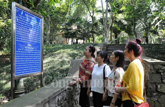 hom nay chung con ve tham bac