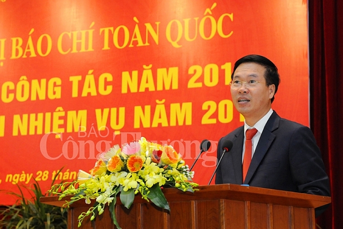 Cần cổ vũ nhà báo, phóng viên bám sát cuộc sống sinh động can co vu nha bao phong vien bam sat cuoc song sinh dong