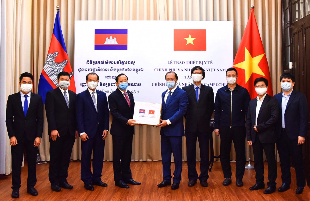 Vietnam shares pandemic control experience and equipment with the world vietnam shares pandemic control experience and equipment with the world