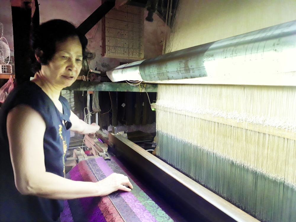 hanois craft villages promote technological application