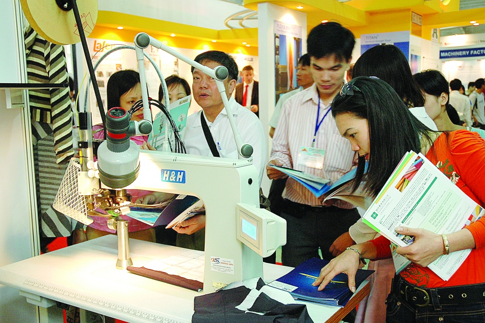 Government revising policy on support industry development government revising policy on support industry development