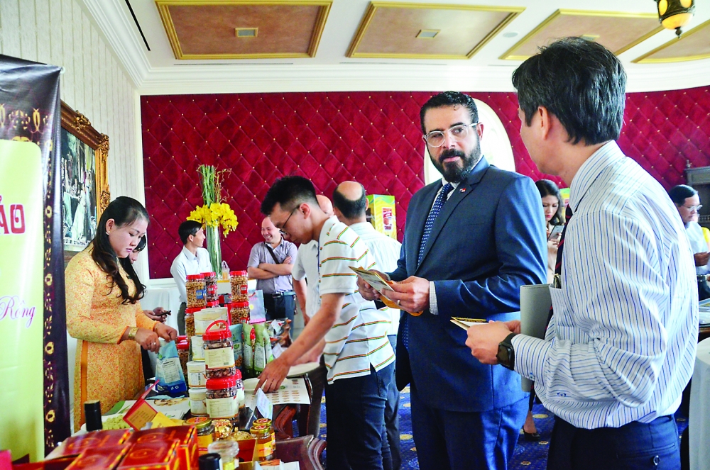 southern province seeks foreign markets and investment