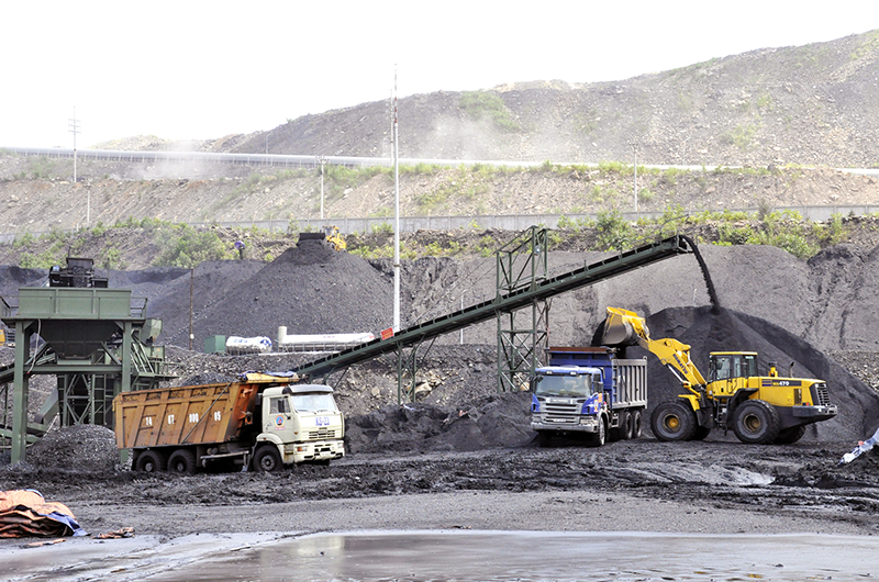 Image result for Cơ giới hoá khai thác than