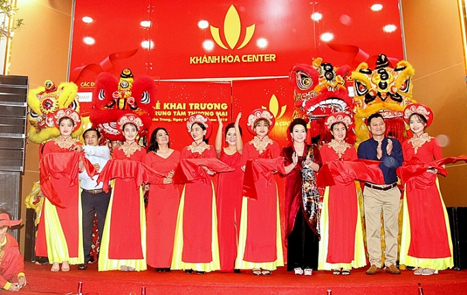 Khánh Hòa Center: Cơ hội cho các sản phẩm thuần Việt khanh hoa center co hoi cho cac san pham thuan viet