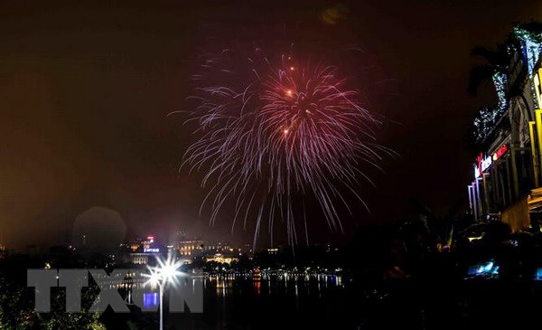Hà Nội tổ chức bắn pháo hoa tại 30 điểm đêm Giao thừa Tết Kỷ Hợi ha noi to chuc ban phao hoa tai 30 diem dem giao thua tet ky hoi