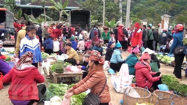 Độc đáo chợ phiên ngày Tết trên vùng cao Sơn La doc dao cho phien ngay tet tren vung cao son la