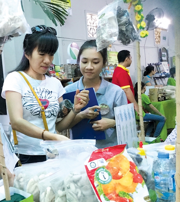 cho phien nong san tu troi tay den que viet