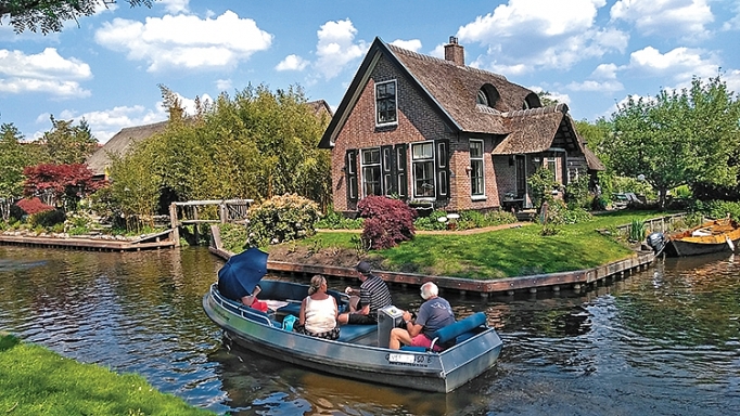 Lãng du miền cổ tích lang du mien co tich