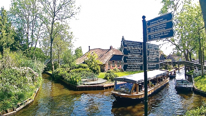 Lãng du miền cổ tích lang du mien co tich