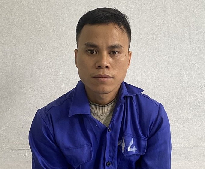 quang ninh thu giu 25899 tuyp keo dan kinh gia