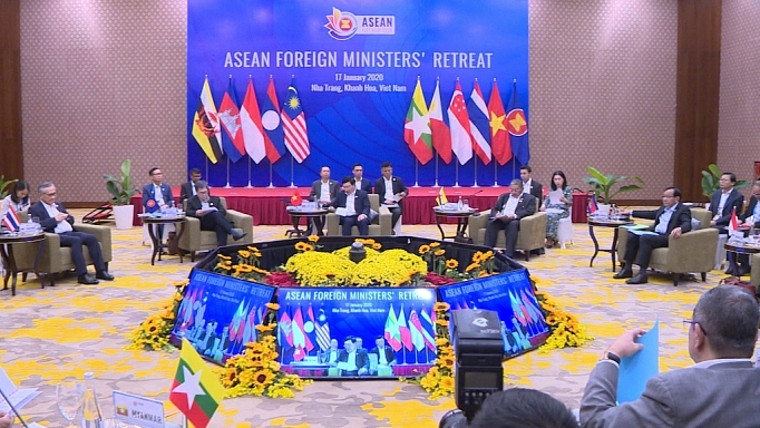 Cuộc gặp gỡ đầu tiên của các Bộ trưởng ngoại giao ASEAN trong năm 2020 cuoc gap go dau tien cua cac bo truong ngoai giao asean trong nam 2020 luat bien va phat trien kinh te bien dac biet duoc quan tam